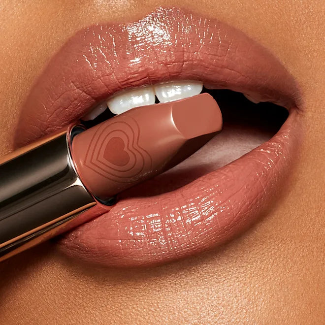 charlotte tilbury K.I.S.S.I.N.G
